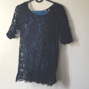 Black 🐈‍⬛ Lace Top by BB Dakota Crew Neck Size M